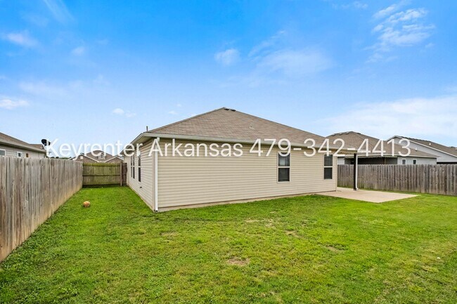 Building Photo - 1600 Edinburgh Dr