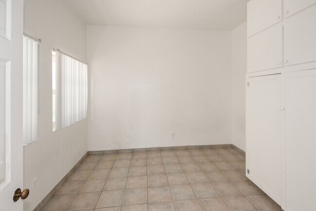 Building Photo - Long Term, Unfurnished Rental in Imperial ...