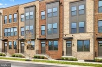 Building Photo - 828 Watts St