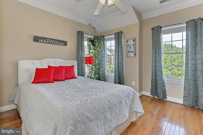 Building Photo - 43780 Ballybunion Terrace