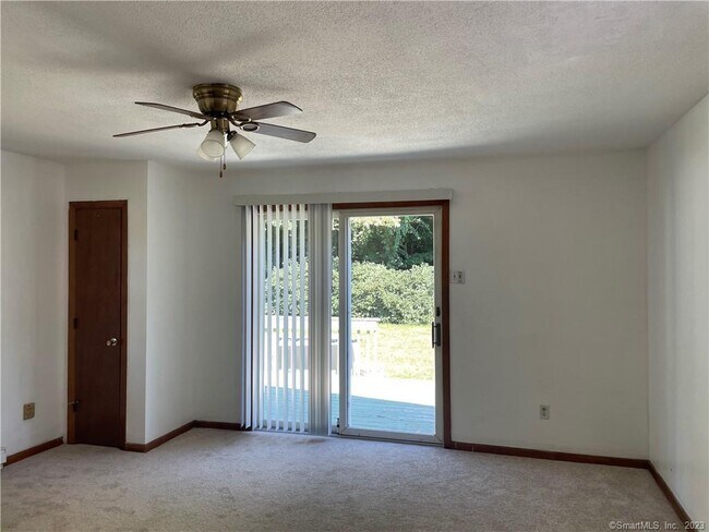 Building Photo - 59 Foxon Rd