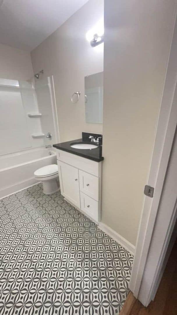 Building Photo - Convenient Columbia Living – Renovated Duplex Near Two Notch & Forest Dr