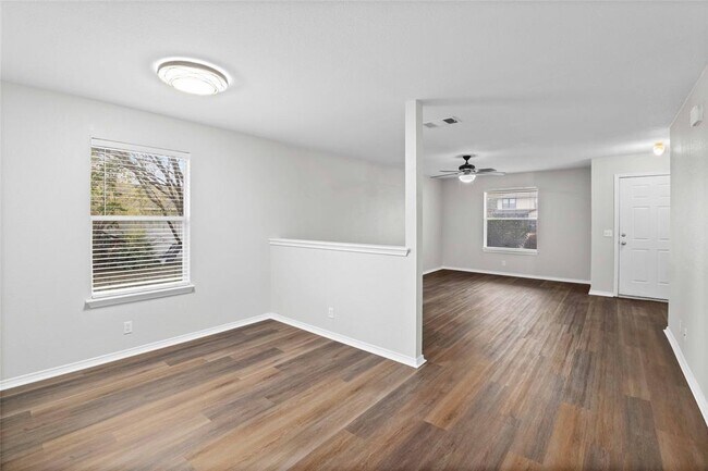 Building Photo - 112 Ames Cove