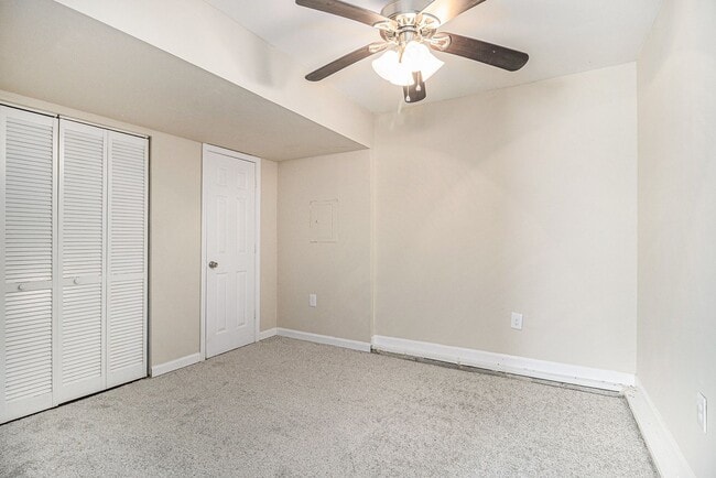 Building Photo - 4 Bedroom 2 Bath House