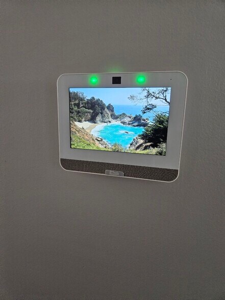 Building Photo - 8020 S Coles Ave