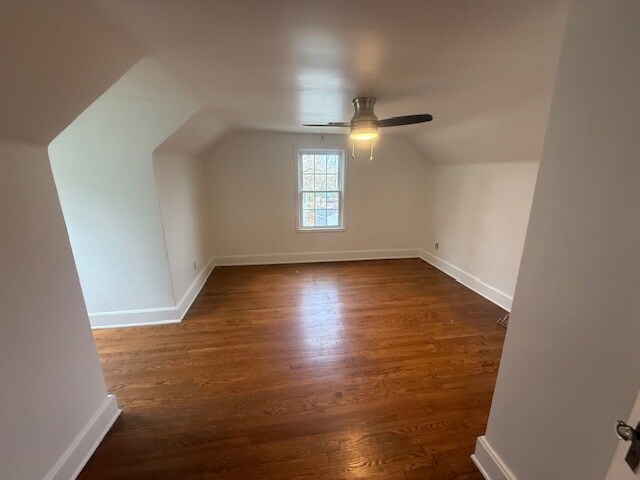 Building Photo - 510 Las Lomas Dr