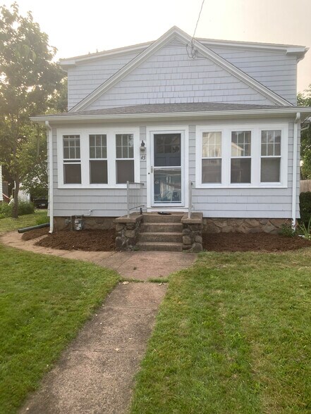 Building Photo - 45 Harding Ave