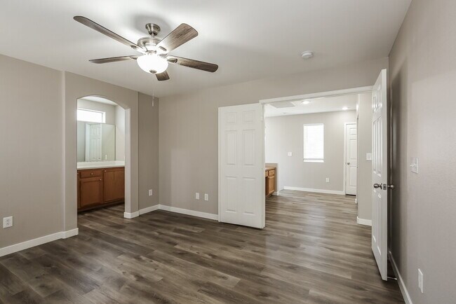 Building Photo - 9060 Starling Wing Pl