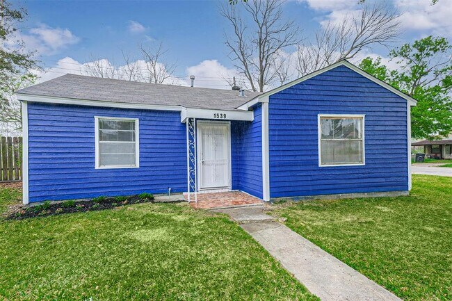 Building Photo - 1539 Pleasantville Dr