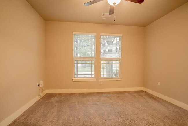 Building Photo - 10604 Wills Lp