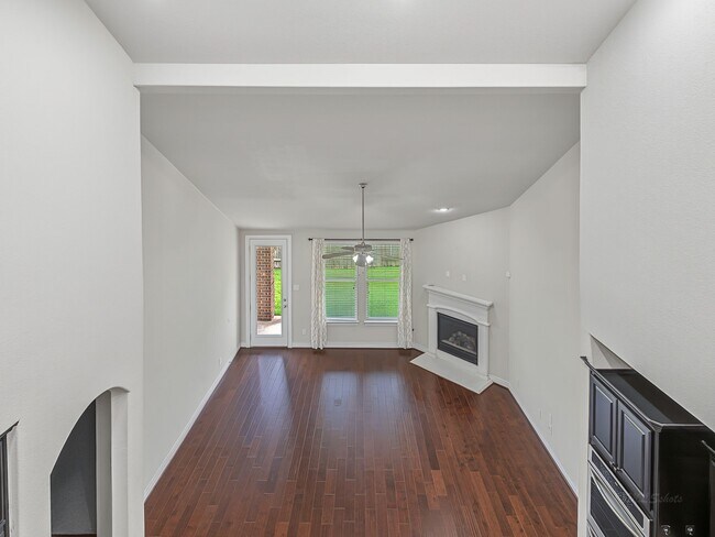 Building Photo - 24227 Peralta Glen Ln