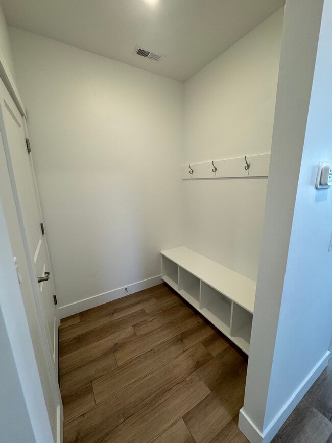 Building Photo - 6893 N Isaiah Ave