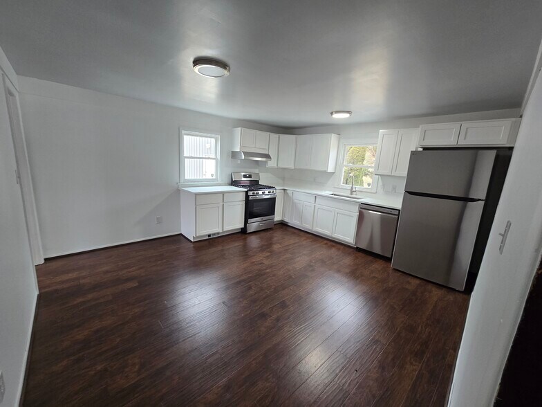 XL All New Kitchen - 23118 Argos Corner Rd