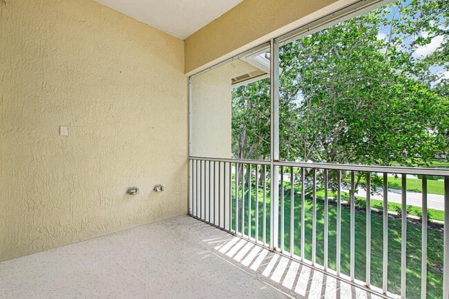 Building Photo - 9778 Bowline Dr