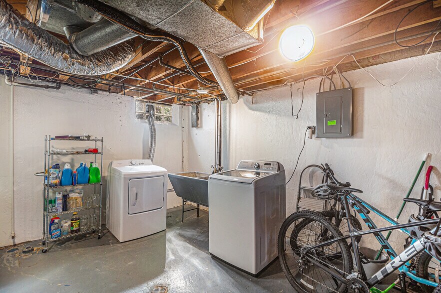 In unit W/D - 3216 Coolidge Hwy