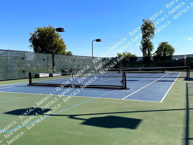 Building Photo - 28683 N Sedona Pl