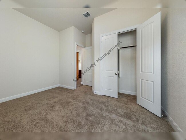 Building Photo - 320 Coral Gate Trail