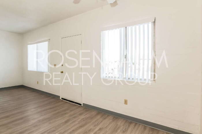 Building Photo - 1518 E Hedrick Dr