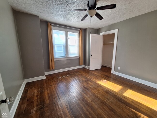 Building Photo - 4841 N College Ave