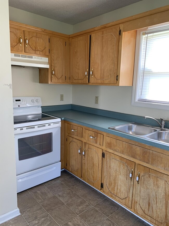 Building Photo - 1928 Timberline Cir