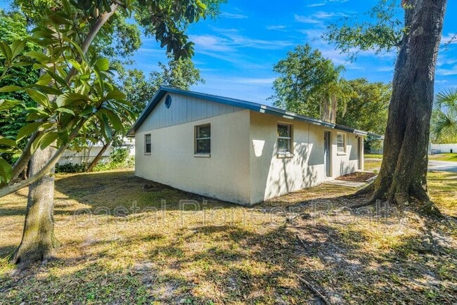 Building Photo - 9610 N 12th St