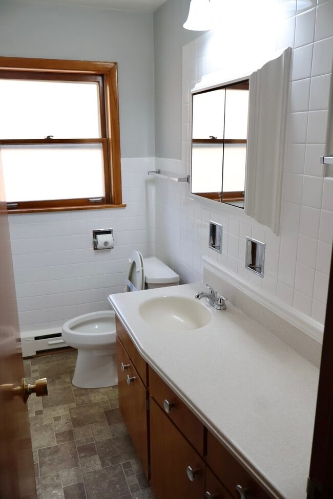 Building Photo - 9721 S Albany Ave