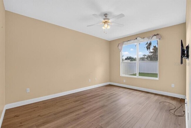 Building Photo - 5605 Hawklake Rd