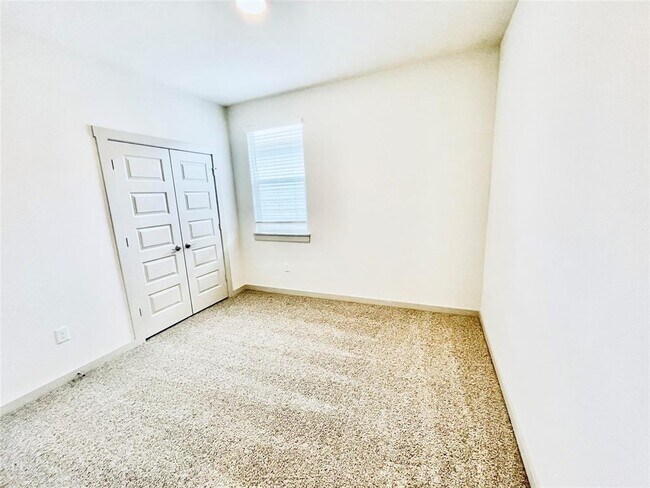 Building Photo - 2413 Sisterdale Ln