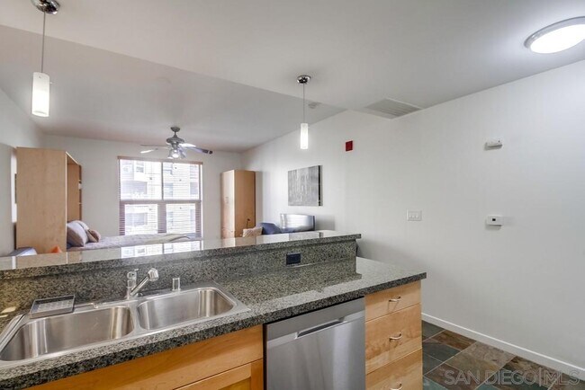 Building Photo - 1150 J St