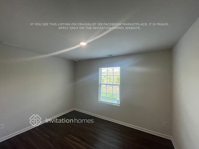 Building Photo - 5117 Spring Breeze Blvd