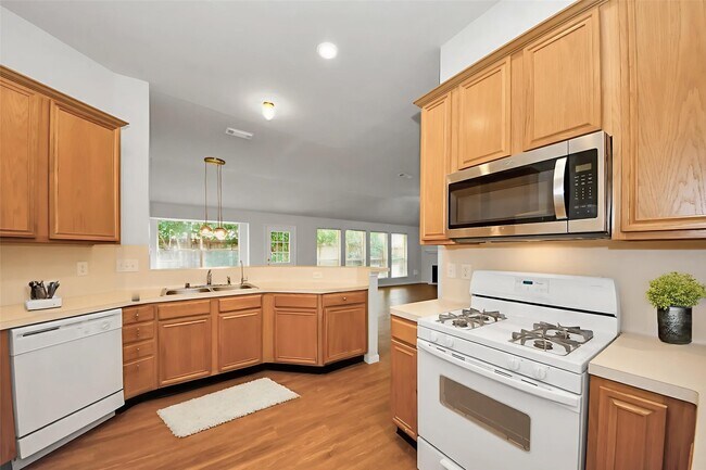 Building Photo - 21106 Brookrock Cir