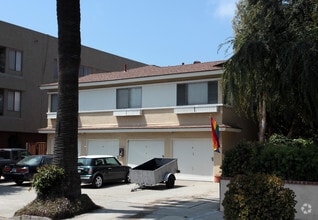 Building Photo - 2325 E 2nd St