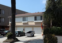 Building Photo - 2325 E 2nd Street/2322-2328 E Broadway