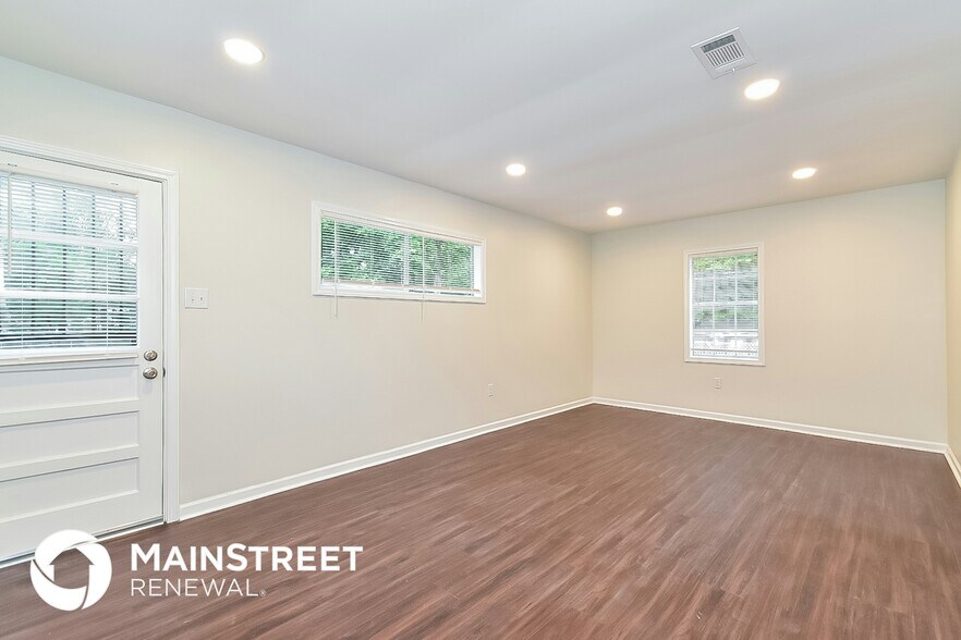 Building Photo - 4327 Leatherwood Ave