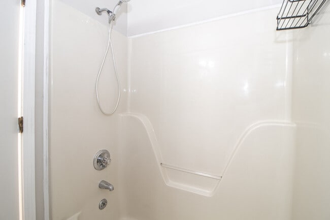 Building Photo - 3055 Woody Ln