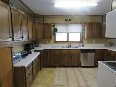 Building Photo - 1416 13th St S