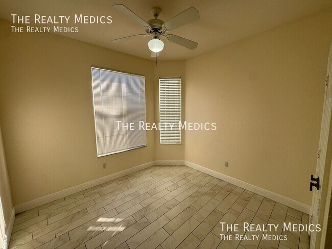 Building Photo - 13512 Turtle Marsh Loop