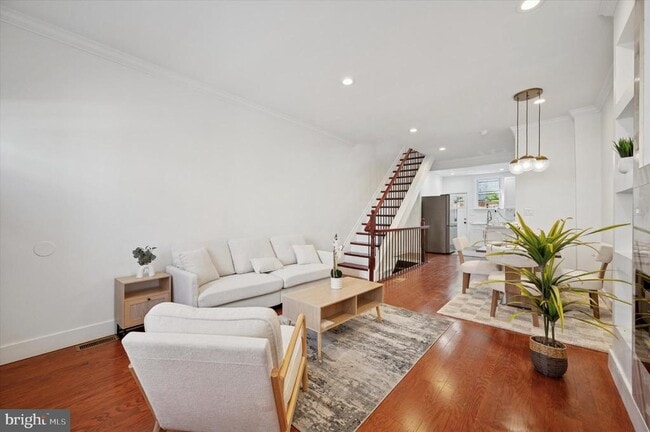 Building Photo - 2124 Pierce St