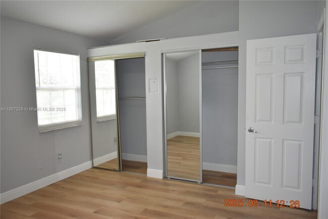 Building Photo - 2908 Edgehill Ln