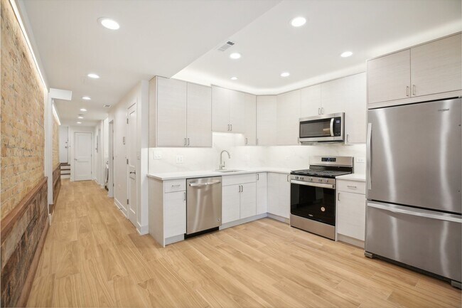 Building Photo - 3806 W Washington Blvd