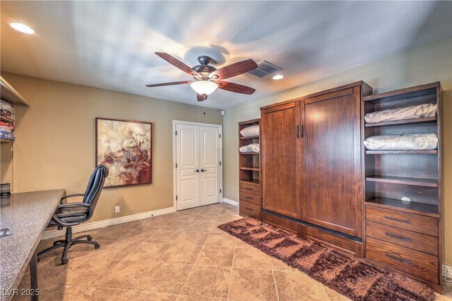 Building Photo - 2701 Alta Dr