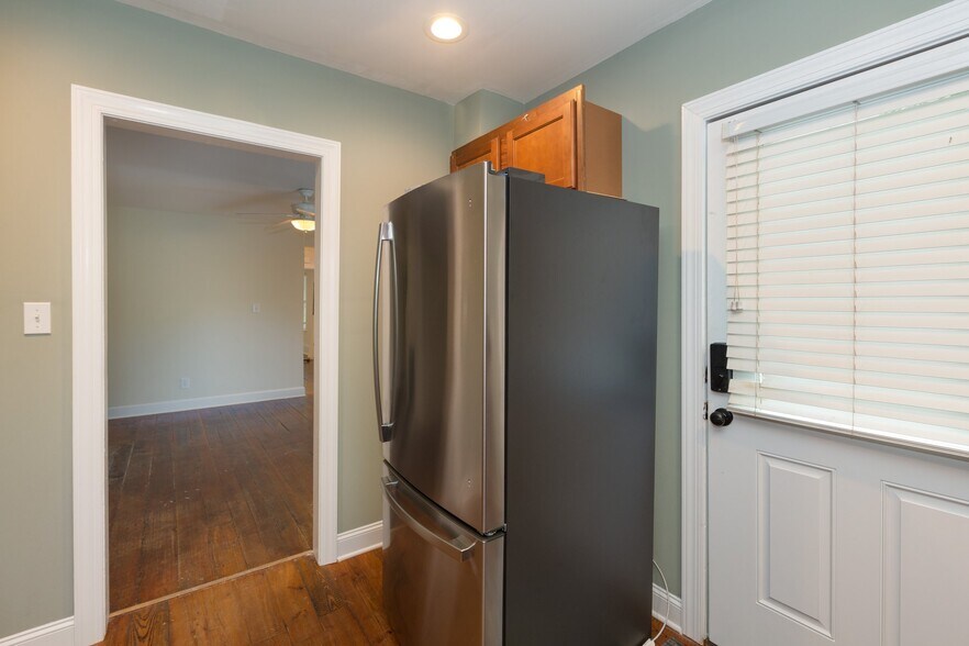 Building Photo - 13 Elizabeth St