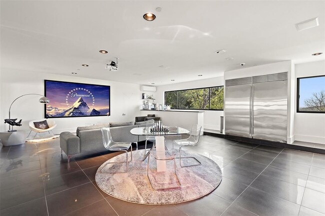 Building Photo - 1501 Ridgecrest Dr