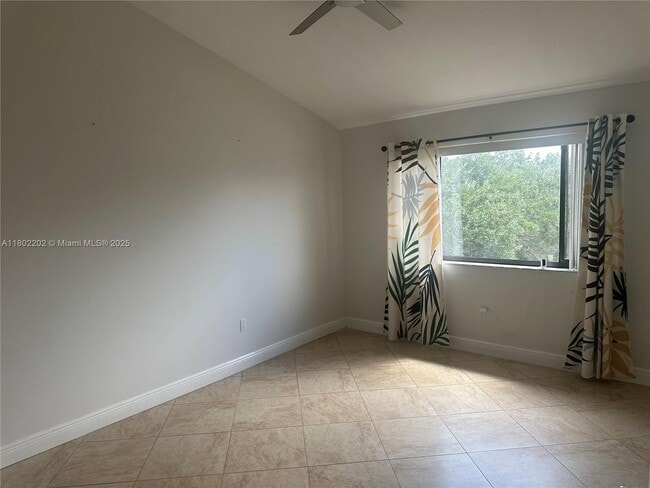 Building Photo - 15489 N Miami Lakeway