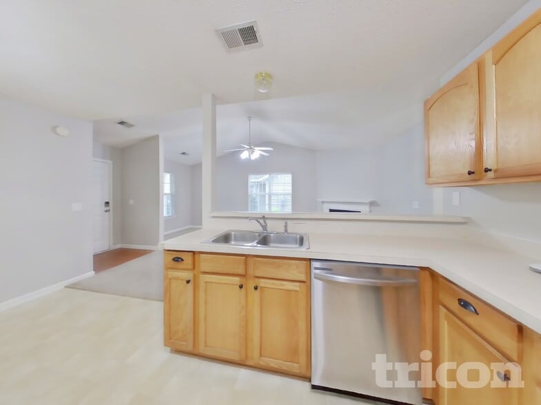 Building Photo - 538 Providence Crossing