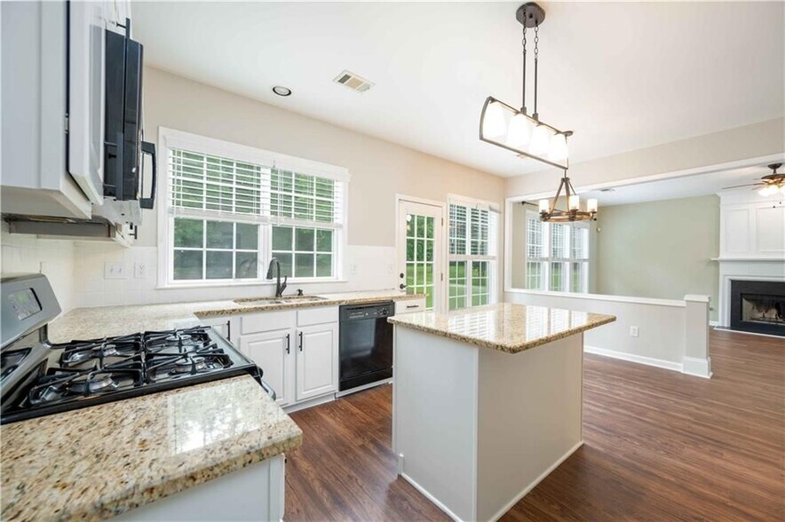 Building Photo - 8405 Friarbridge Dr
