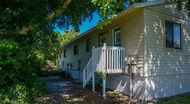 Building Photo - 2455 Thomasson Dr