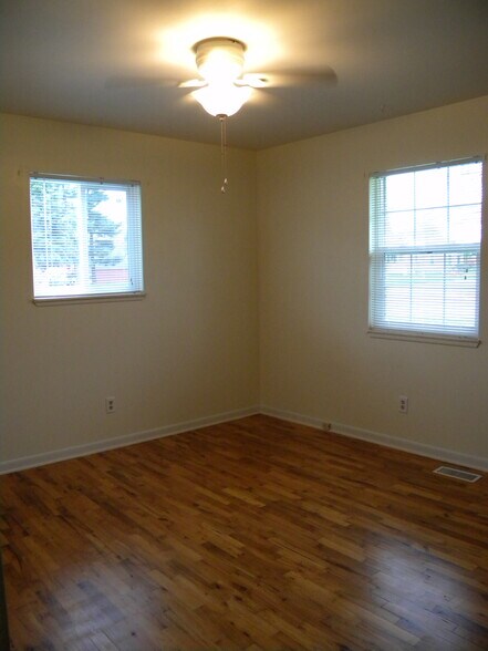 Small Bedroom - 2110 park lane