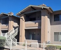 Building Photo - 985 E Mingus Ave