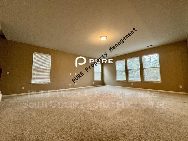 Building Photo - 154 Hickory Ridge Way
